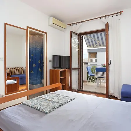 Apartman Slatine 13298e *