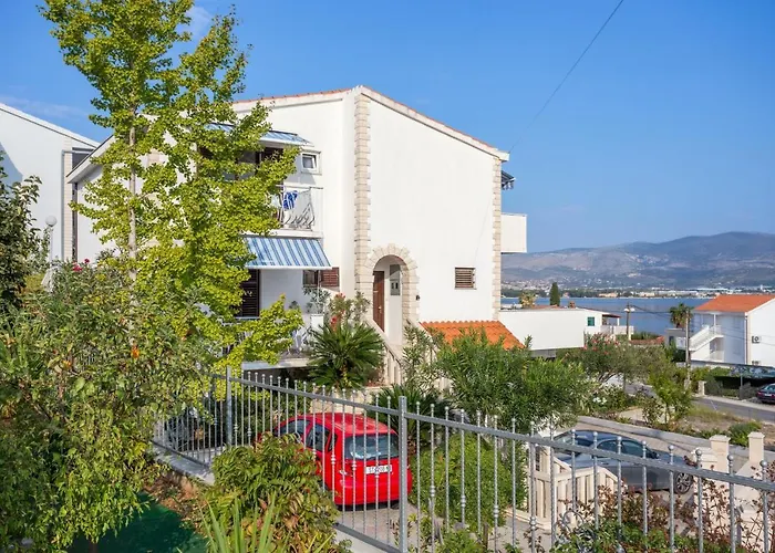 Slatine 13298e * Trogir